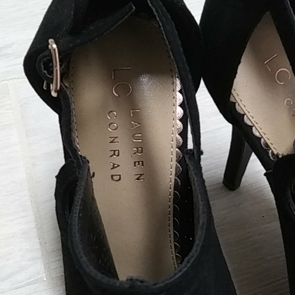 Shoes - Picture 3 of 5